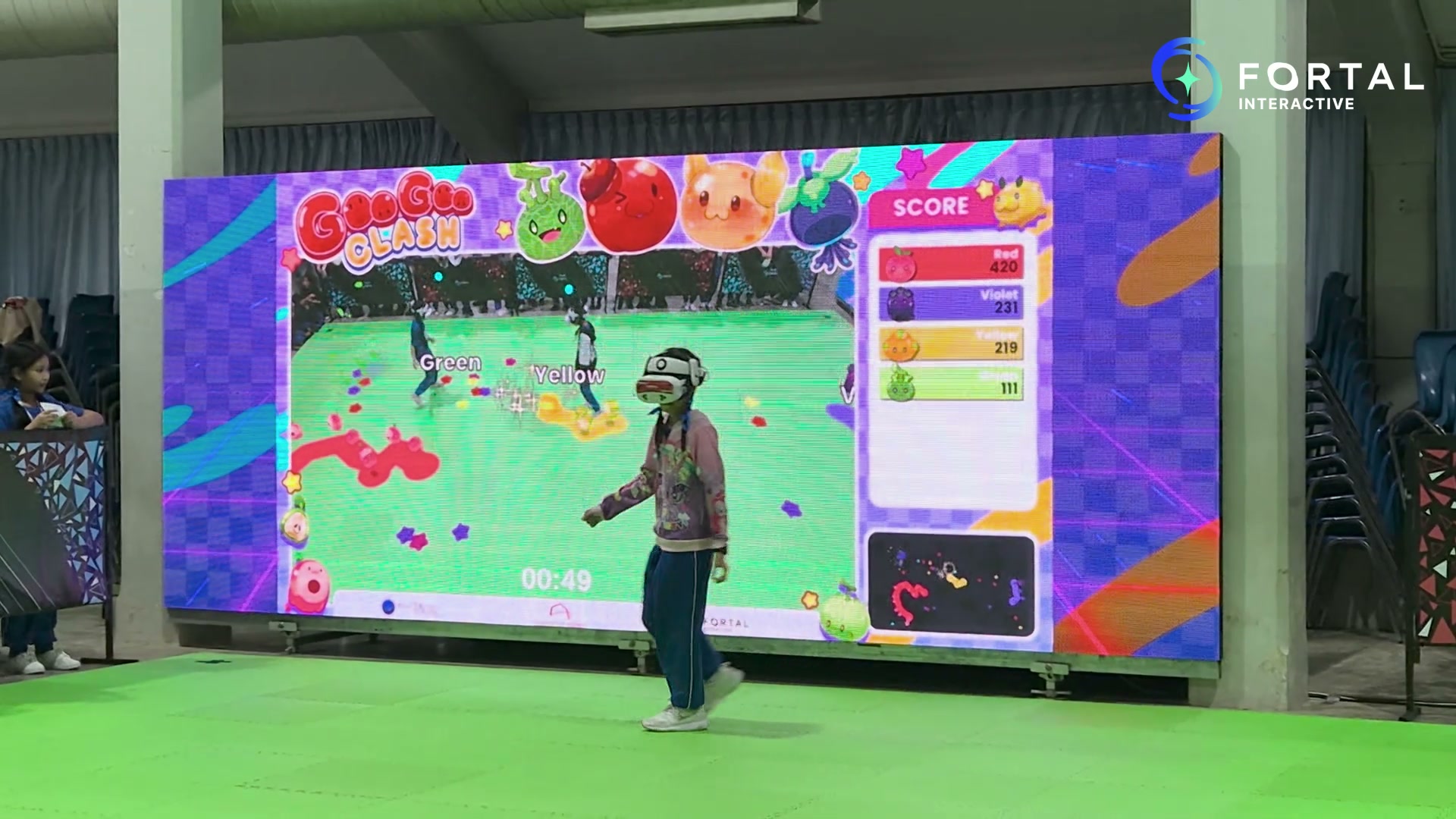 Broadcast screen
